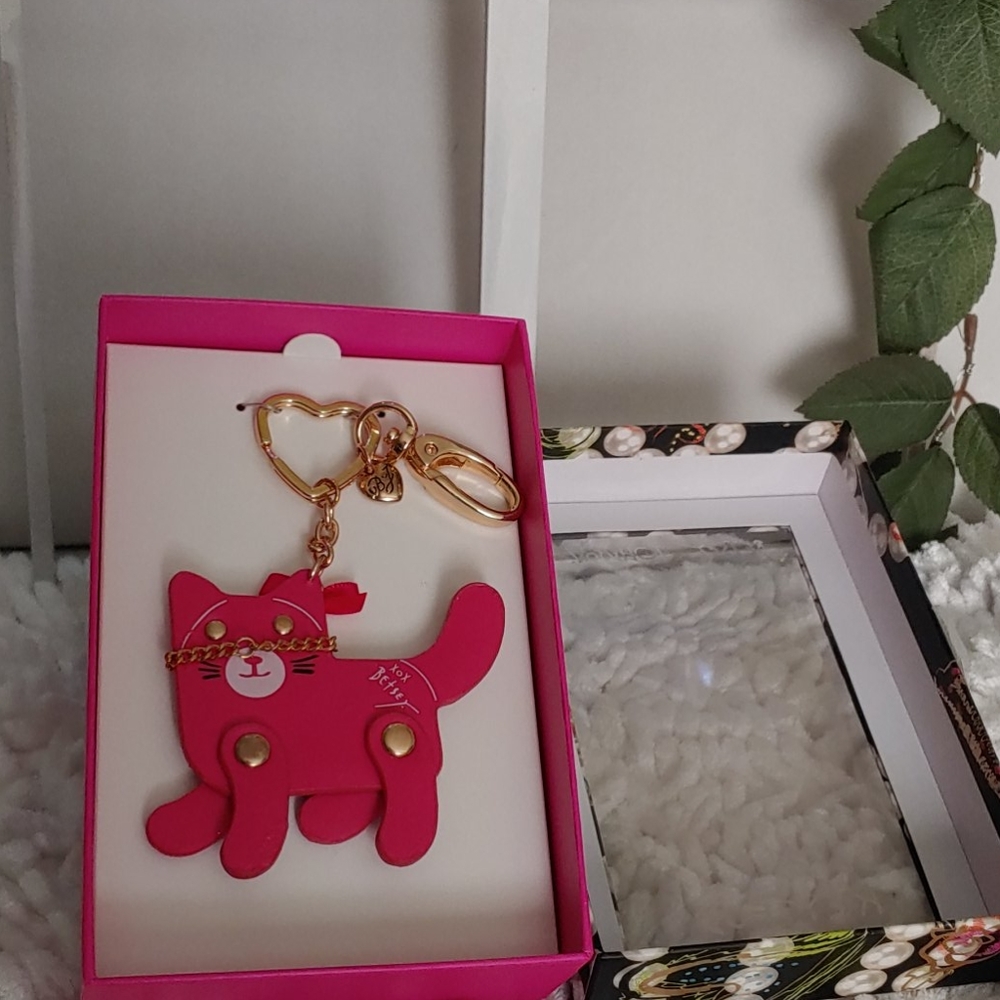 good quality keychain - Picture 3 of 4